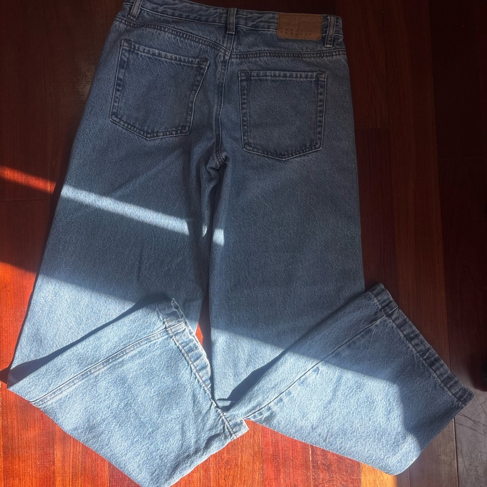 Pacific Sunwear Faded Blue Straight-Leg Jeans - Picture 4 of 4